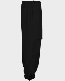 AIZZA Parachute Pants_Black_Man