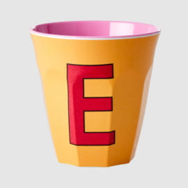 Melamine alfabet beker Letter E | Rice