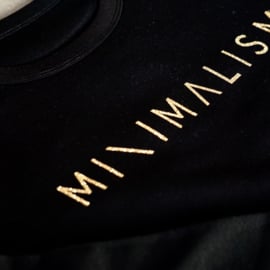 Minimalism organic sweater goud