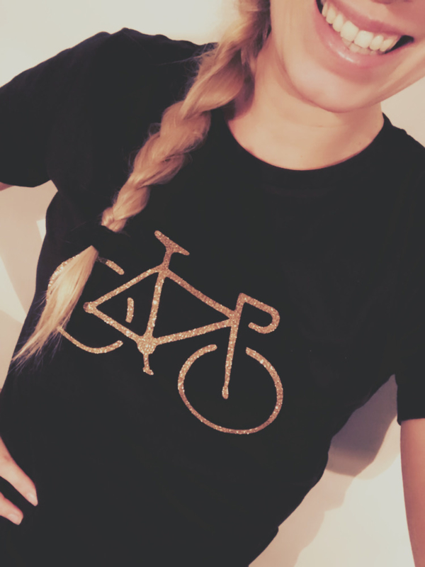 Zich verzetten tegen Rennen Normaal Dames fiets t-shirt met gouden fiets - bio katoen