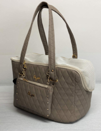 Eh Gia Weekly Carrier
