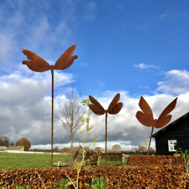 3 vlinders op wiebelstaven (set) 18 x 16 x 127. Roest Metaal Decoratie