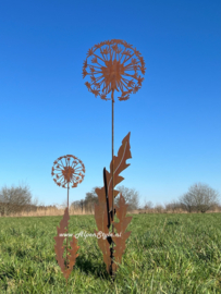 Paardenbloem (groot) met bladeren 140 x 34 cm. Roest metaal tuindecoratie