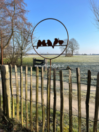 Ring met 5 vogels, diameter 40 cm, hoogte 160 cm. Roest metaal tuin decoratie