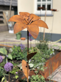 Lelie met blad 3D tuinsteker, 130 x 30 cm. Roest Metaal Decoratie