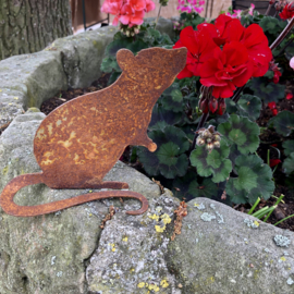 Rat met gebogen staart. 14 x 12 x 5 cm  Roest Metaal Decoratie