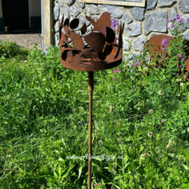 Vogels in krans van bramentakken, tuinsteker 129 x 13 cm. Roest Metaal tuindecoratie
