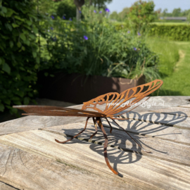 Vlinder op buigbare pootjes, 15 x 25 cm, roest metaal tuin decoratie