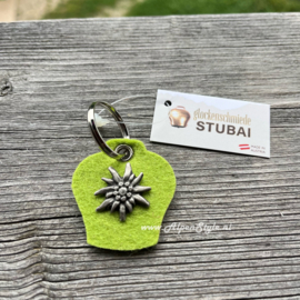 Koebel, groen met edelweiss sleutelhanger, vilt, 4 x 4 cm