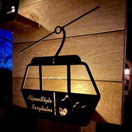 Skilift, Gondel Nr. 2 ©AlpenStyle, Roest Metaal decoratie