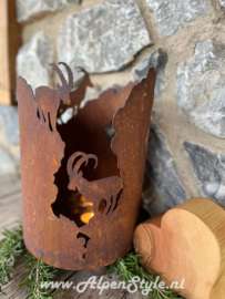 Windlicht bergen, Steenbok en Gems. 35 x Ø 22 cm. Roest metaal decoratie