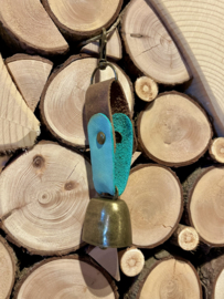 Bel met riem, bruin en licht blauw leer. 13,5 x 3 cm