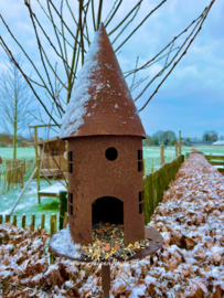 Vogelhuis (kasteel) tuinsteker, 45 x 22 x 165 cm. Roest Metaal Decoratie