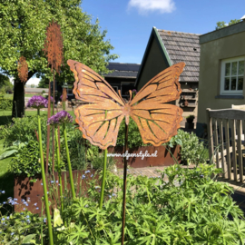Vlinder op tuinsteker, 25 x 30 x 124 cm. Roest Metaal Decoratie