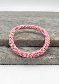 Glaskralen armband - roze en groen