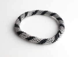 Glaskralen armband - zwart en zilver