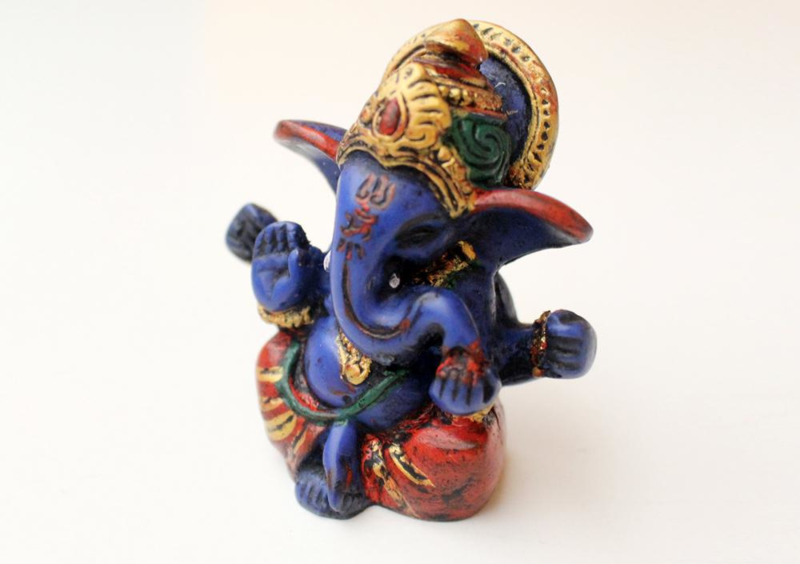 Handgeschilderd blauw baby Ganesha beeldje