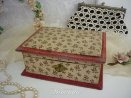 Brocante shabby chic gebloemde stoffen doos/box met sleuteltje