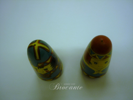 Matroshka dolls salt and pepper shakers design