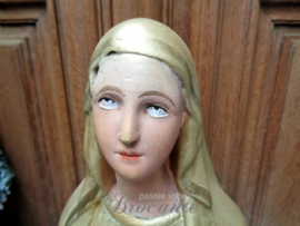 Biddende H. Maria in gips