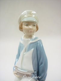 Lladro porselein matroosje met zeilbootje - 4810