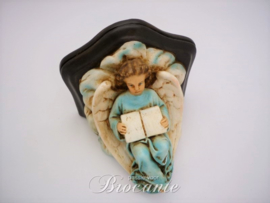 Plaasteren hangconsole - engel met boek