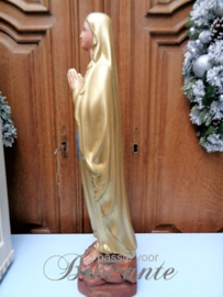 Biddende H. Maria in gips