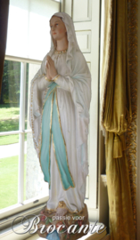 Grote brocante Maria van Lourdes in gips,  100 cm  hoog