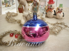 Vintage glazen kerstbal met reflex