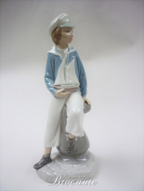 Lladro porselein matroosje met zeilbootje - 4810