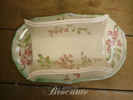 Mooie brocante asperge schotel met bloemen decor