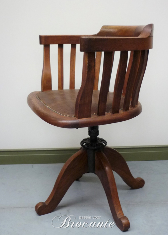 Verstelbare Amerikaanse bureaustoel uit de jaren '20