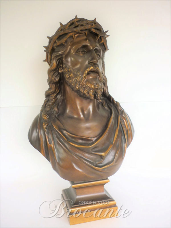 Imposante Christus,  Bulio Jean (maar liefst 58 cm!)