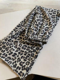 Leopard flared broek
