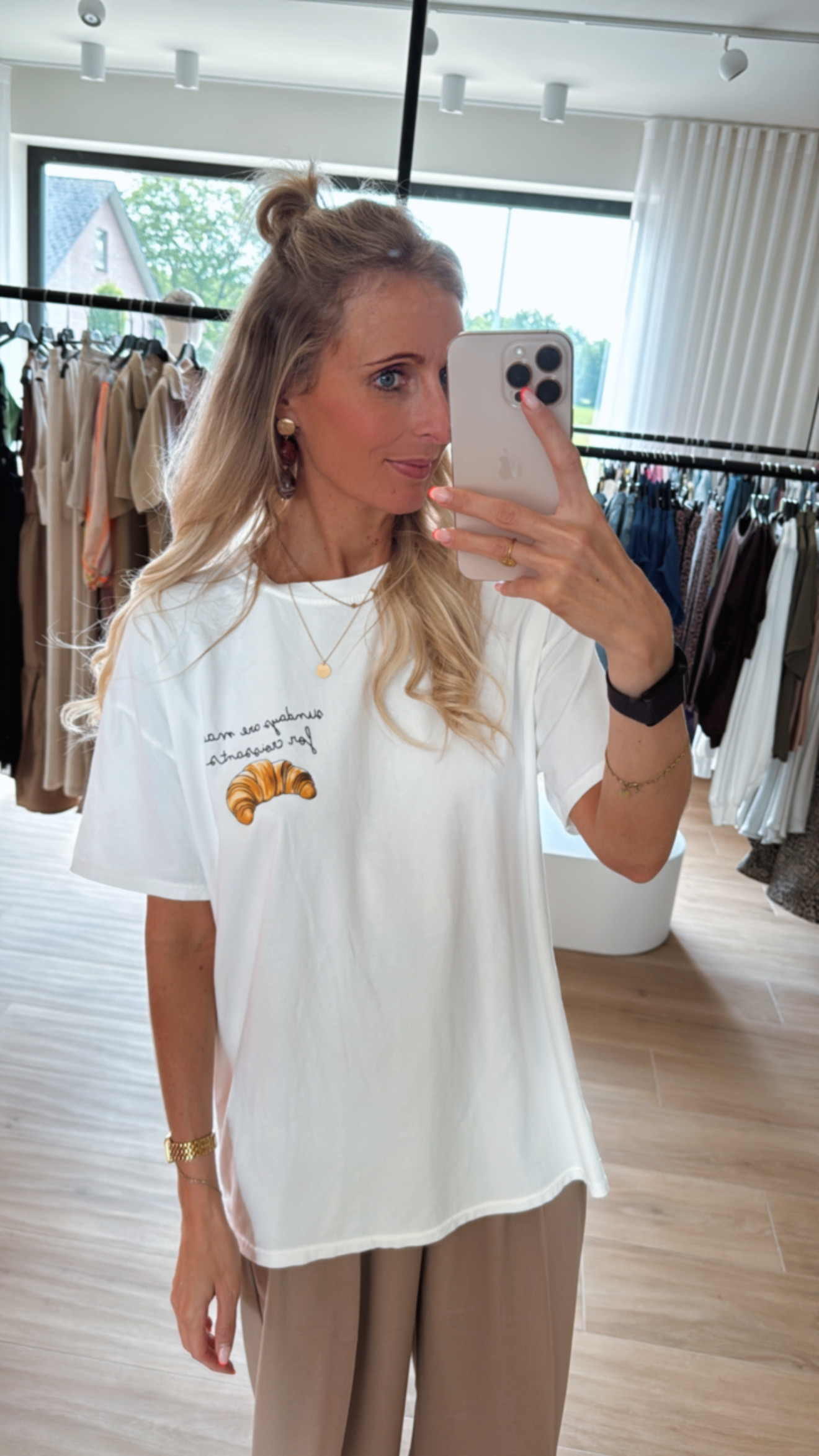 Croissant tee wit