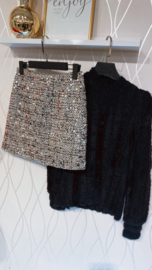 Feather top zwart NOG 22,00 (bestellen via DM)