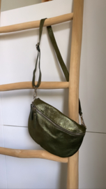 Metallic crossbody groen