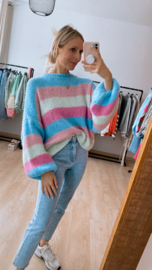 Blue stripes pull