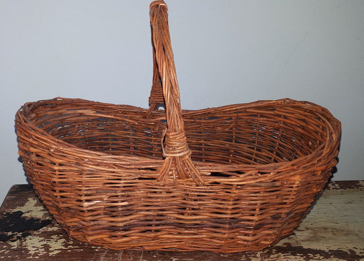 Beautiful old decorative handle basket ca. 26 x 16 cm