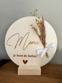 Houten decoratie cirkel met droogbloemen | je bent de liefste!