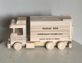 Spaarpot houten Vrachtwagen | naam + gegevens