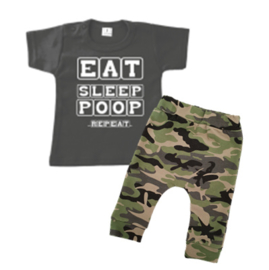Shirt  Eat sleep poop repeat + broekje camo