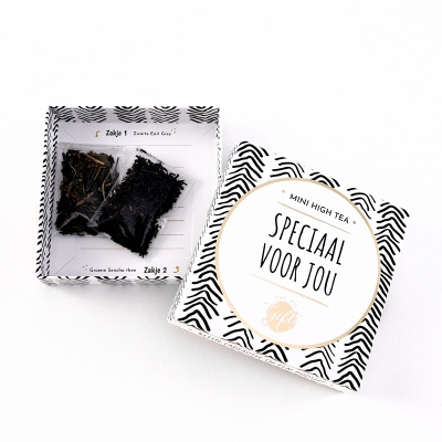 Kaart en cadeau in een luxe doosje | Mini high tea - Speciaal voor jou