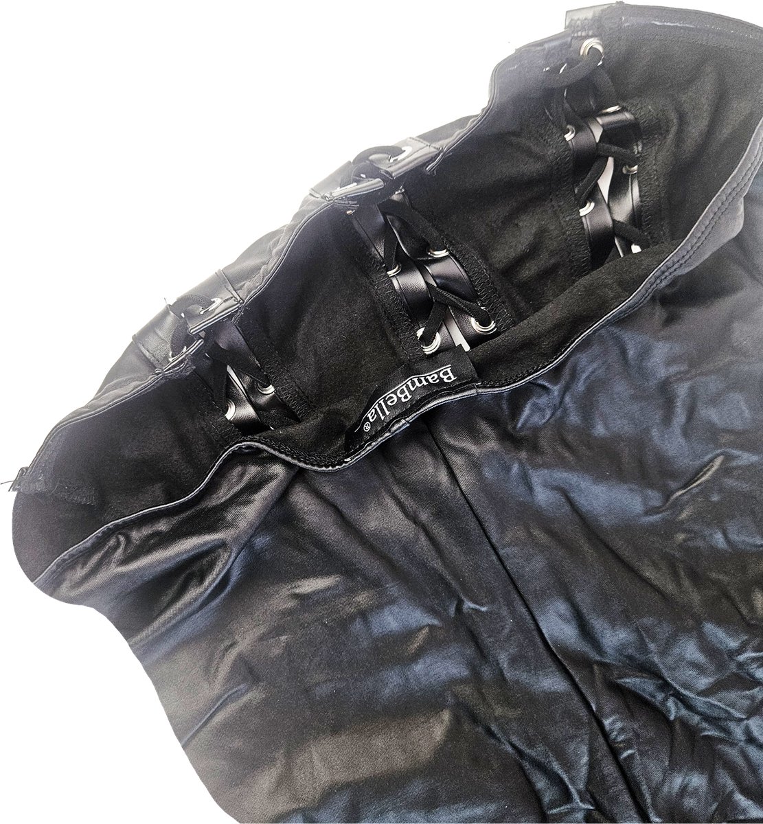 BamBella® Nep leer Shorts -  Wetlook korte broek Dames - Zwart met Riemen