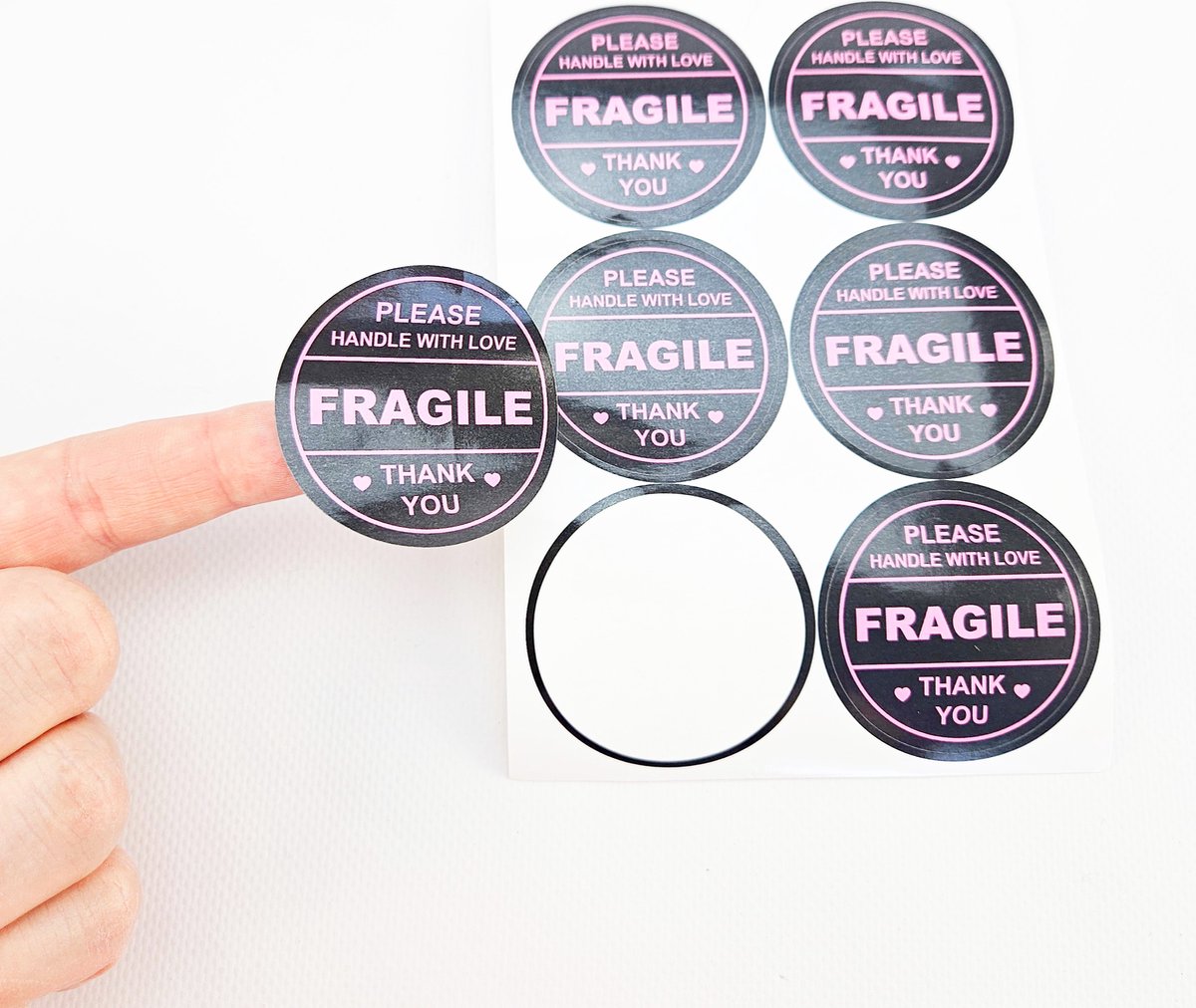 Breekbaar sticker 30 stuks roze etiketten fragile beschermd verzenden