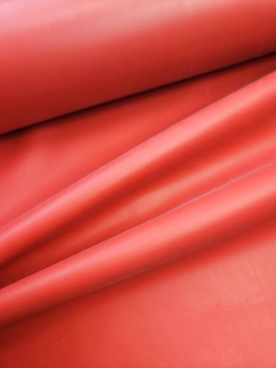 100% LATEX stof per meter - 0.5 meter - zwart 0.5mm -Rubber 50cm X 145cm - Shiny glans wetlook