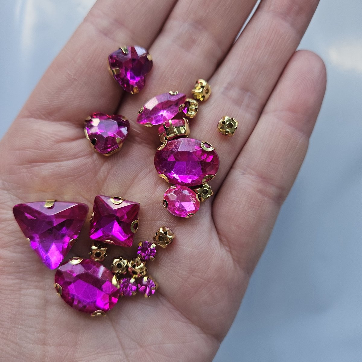 BamBella® Goudgeel - Grote Naai strass Steentjes - 130 stuks - strass stenen glitters kleding versieren