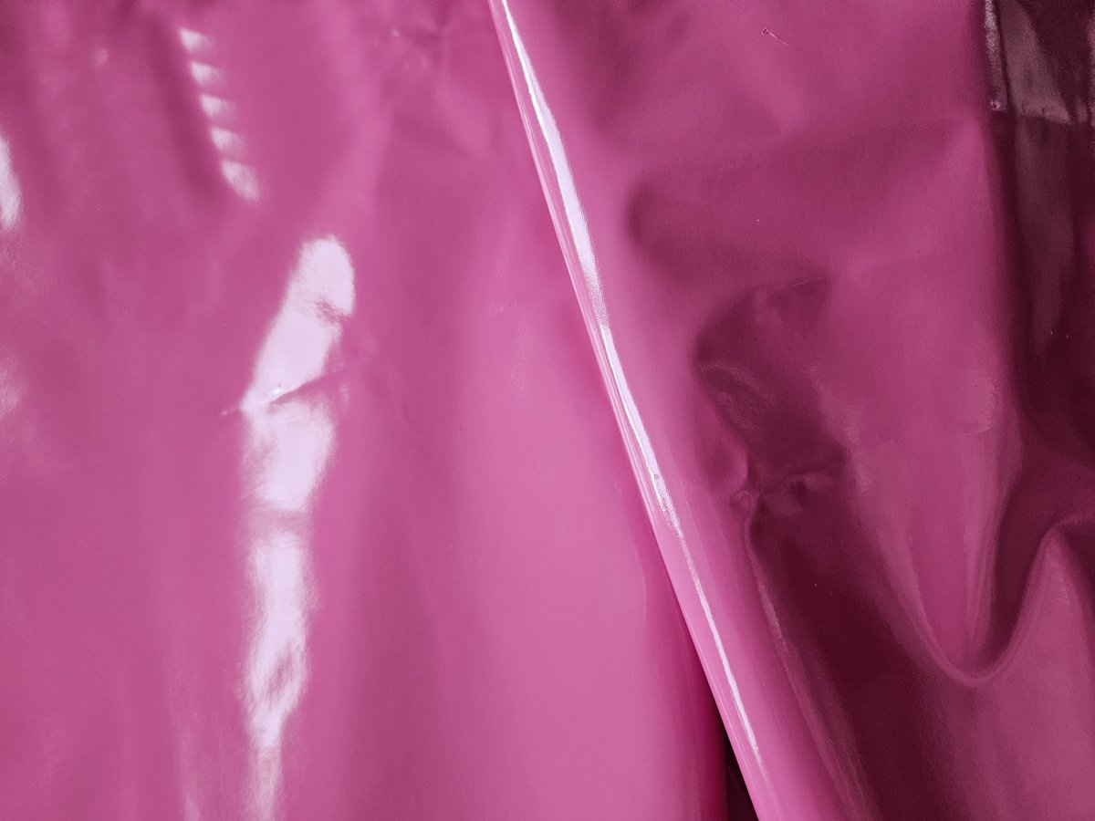BNDGx® - Datex stof - Roze - 100cm X 145cm - Latex bovenkant - Polyester onderkantStof per meter Shiny glans wetlook