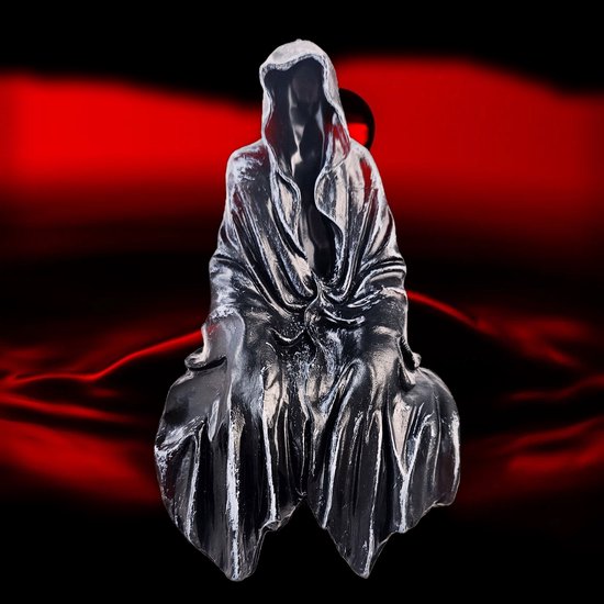 Beeld Mysterieus gotisch goth gothic decoratie man horror zwarte kleding nacht