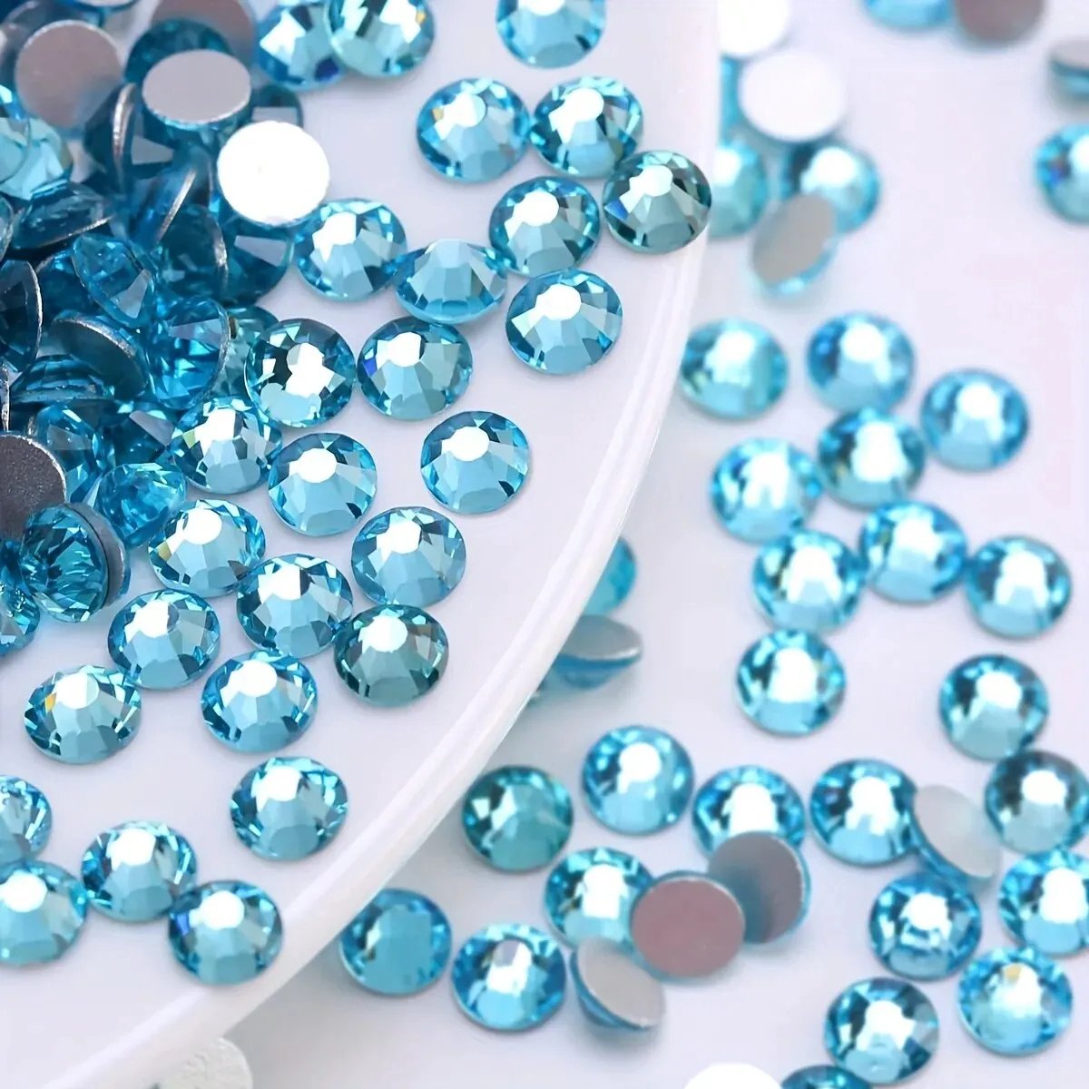 BamBella® Plak strass Steentjes - 1440 stuks - SS6 - licht blauw kleine strass stenen glitters nail art kleding versieren